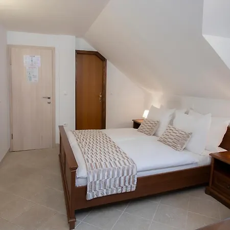 Alojamento de Acomodação e Pequeno-almoço House Klasika - Adults Only Bled