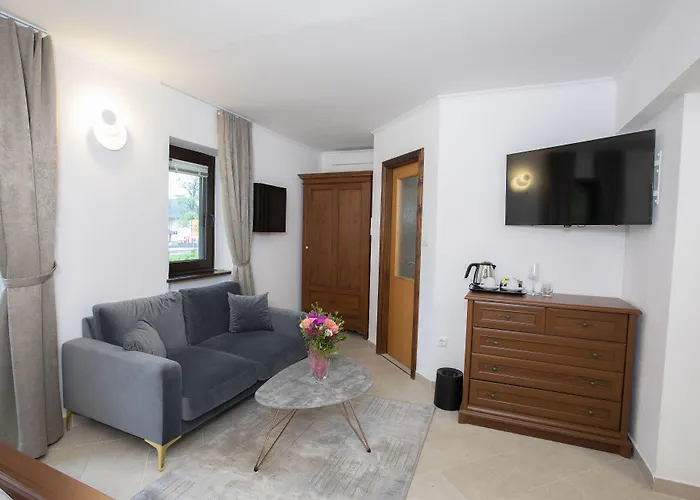 House Klasika - Adults Only Nočitev z zajtrkom 4*